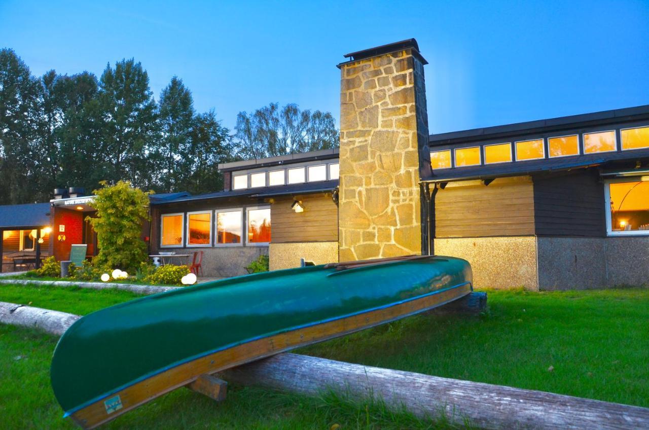 Nature Shelter Hotel Åsljunga Exterior foto